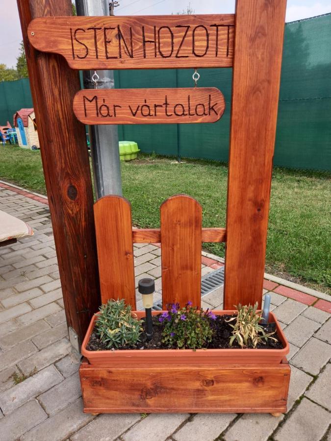 Jucus Vendeghaz Hotel Zalahalap Luaran gambar